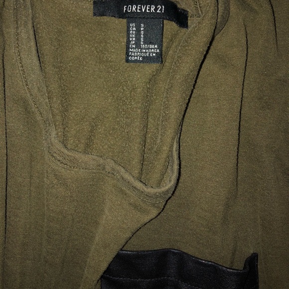 F21 Pocket Tee - Picture 3 of 3